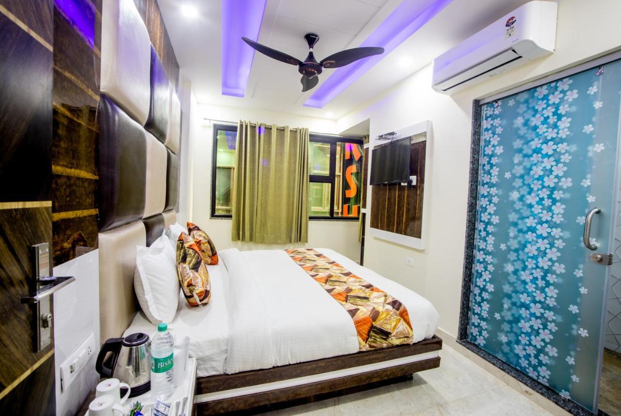 Hotel Harsha International Nuova Delhi Esterno foto