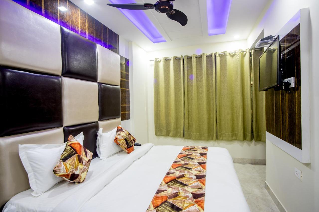 Hotel Harsha International Nuova Delhi Esterno foto
