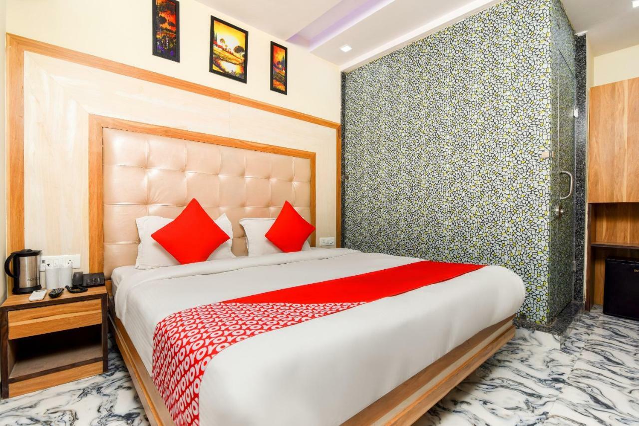 Hotel Harsha International Nuova Delhi Esterno foto
