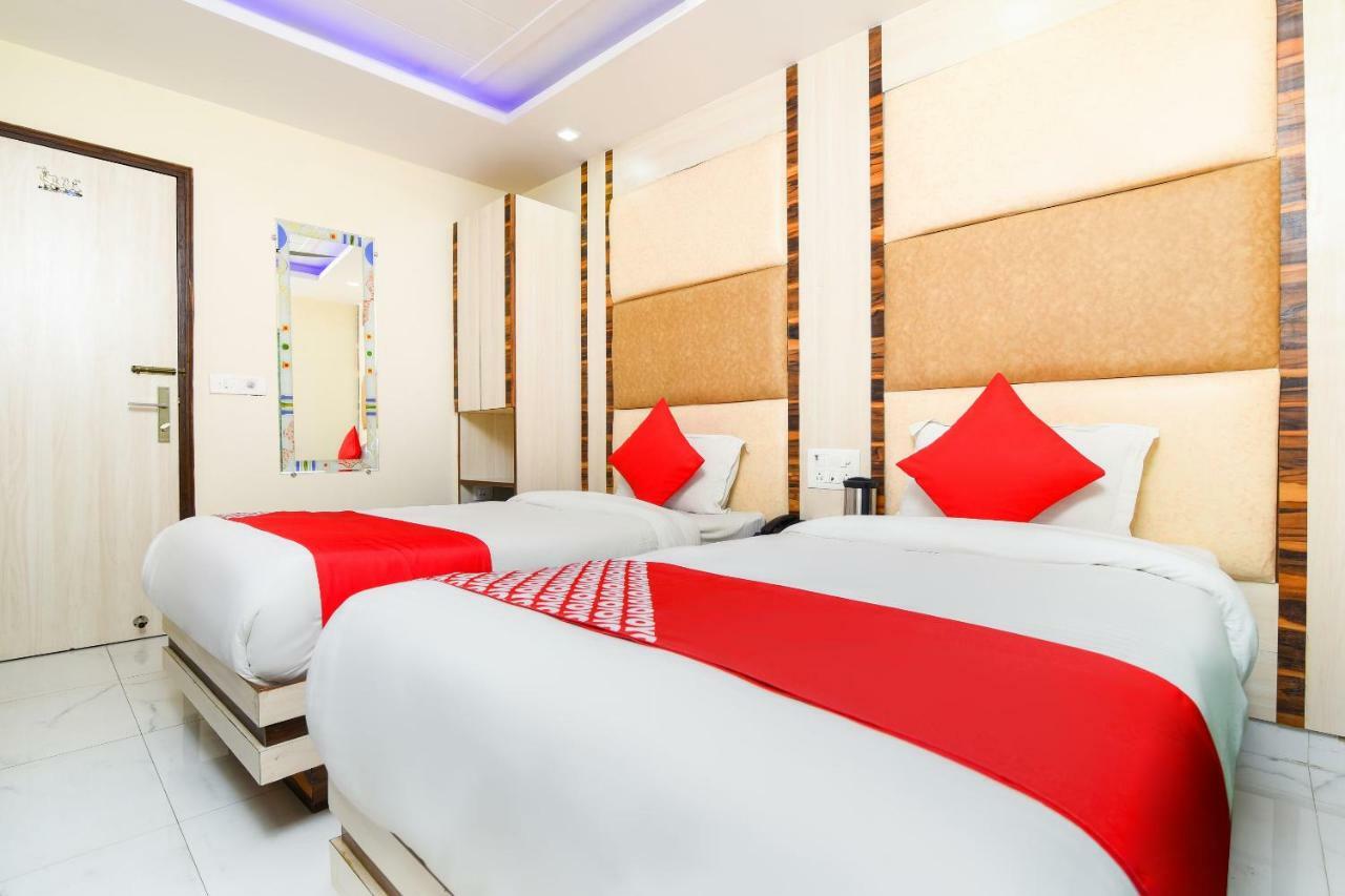 Hotel Harsha International Nuova Delhi Esterno foto