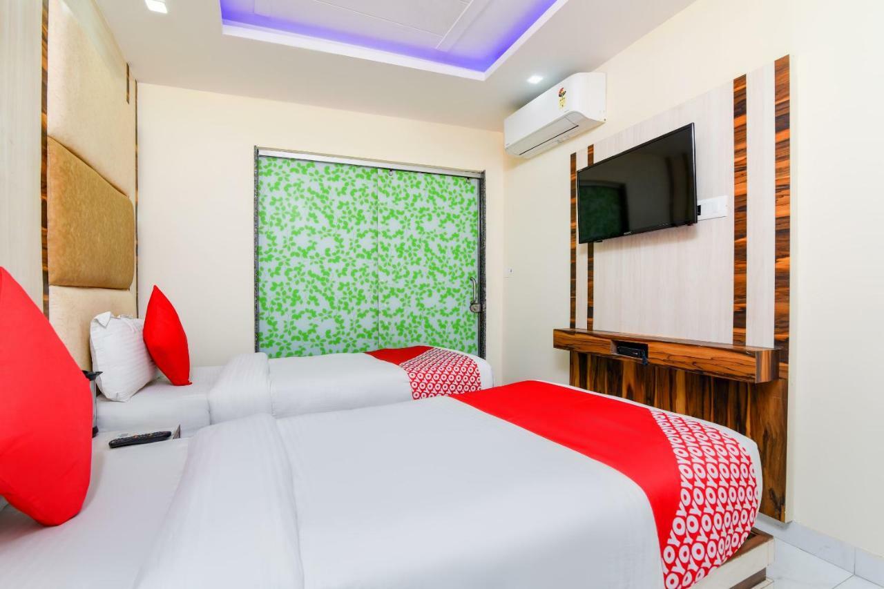 Hotel Harsha International Nuova Delhi Esterno foto