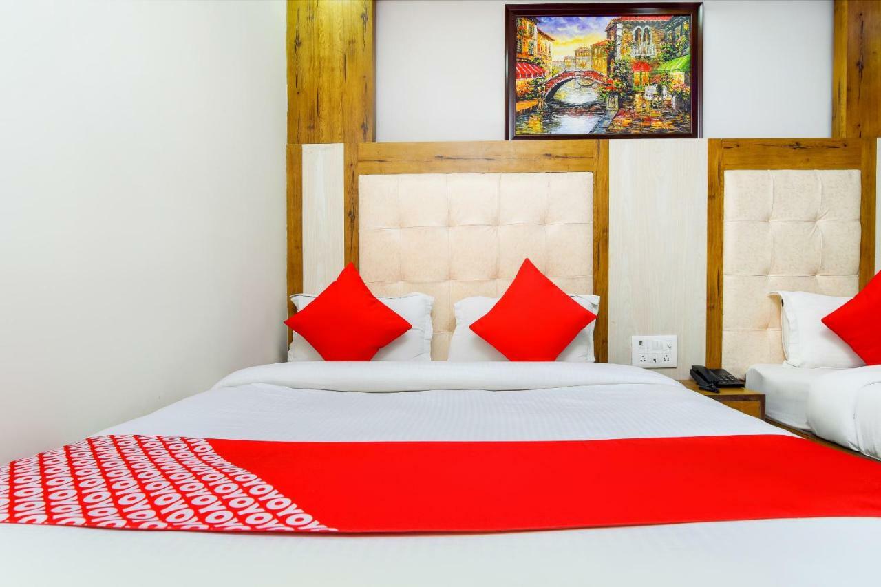 Hotel Harsha International Nuova Delhi Esterno foto
