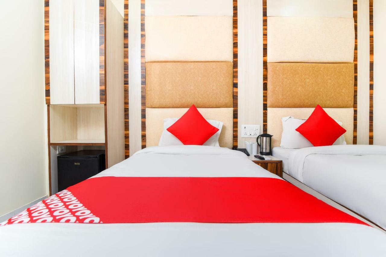 Hotel Harsha International Nuova Delhi Esterno foto